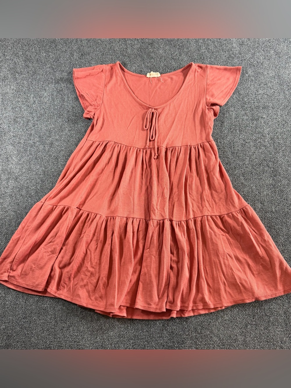 See You Monday Coral Tiered Babydoll Mini Dress Ribbed V-Neck Size Medium